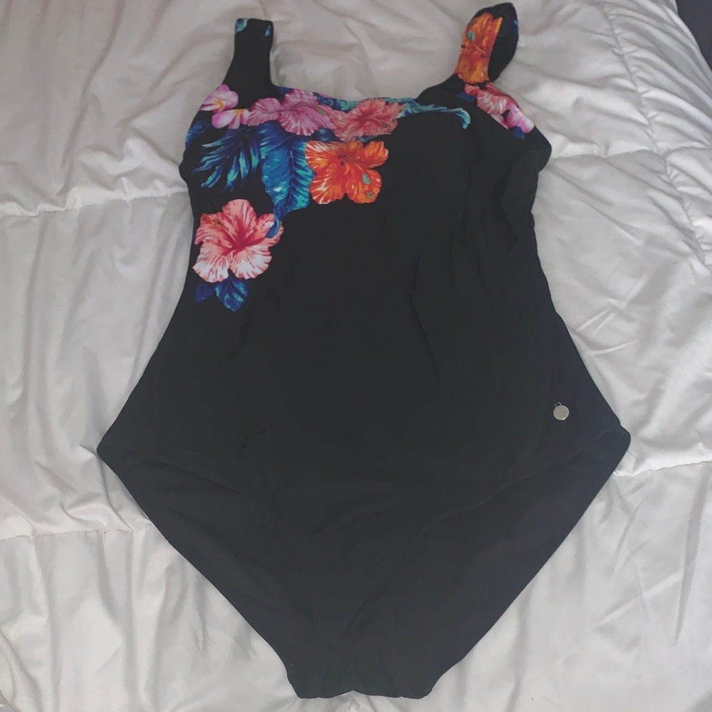 Lascana swimsuit size 8